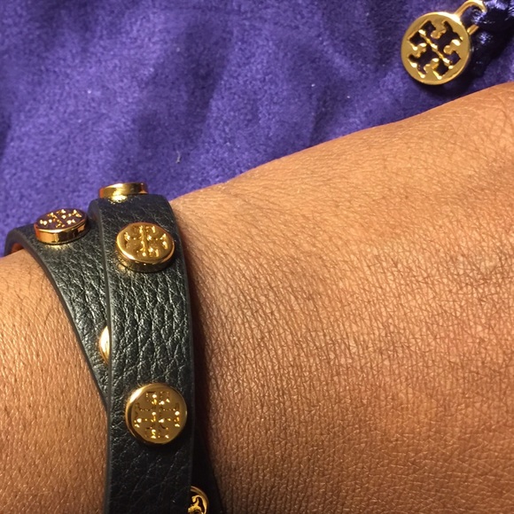 🎉Sale🎉Tory Burch double wrap bracelet - Picture 4 of 4